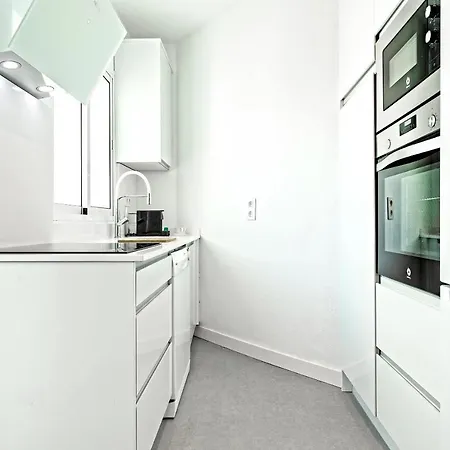 Genteel Plaza Nueva Apartment