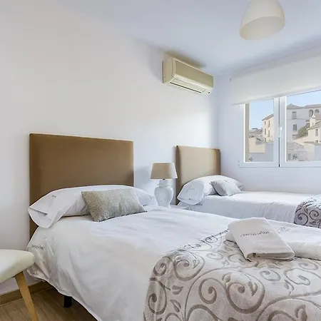 Apartment Genteel Plaza Nueva