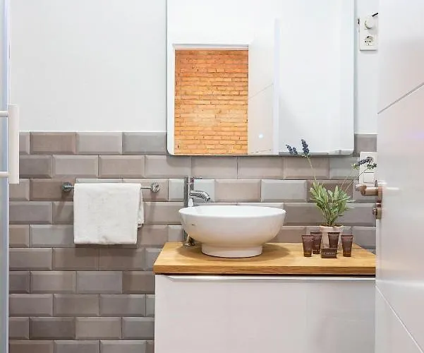 Genteel Plaza Nueva Apartment