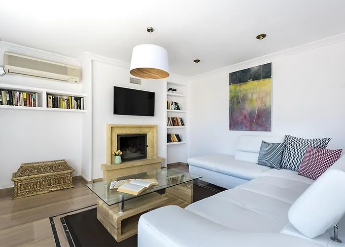 Apartment Genteel Plaza Nueva