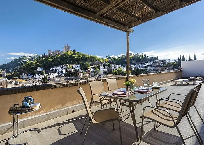 Genteel Plaza Nueva Apartment